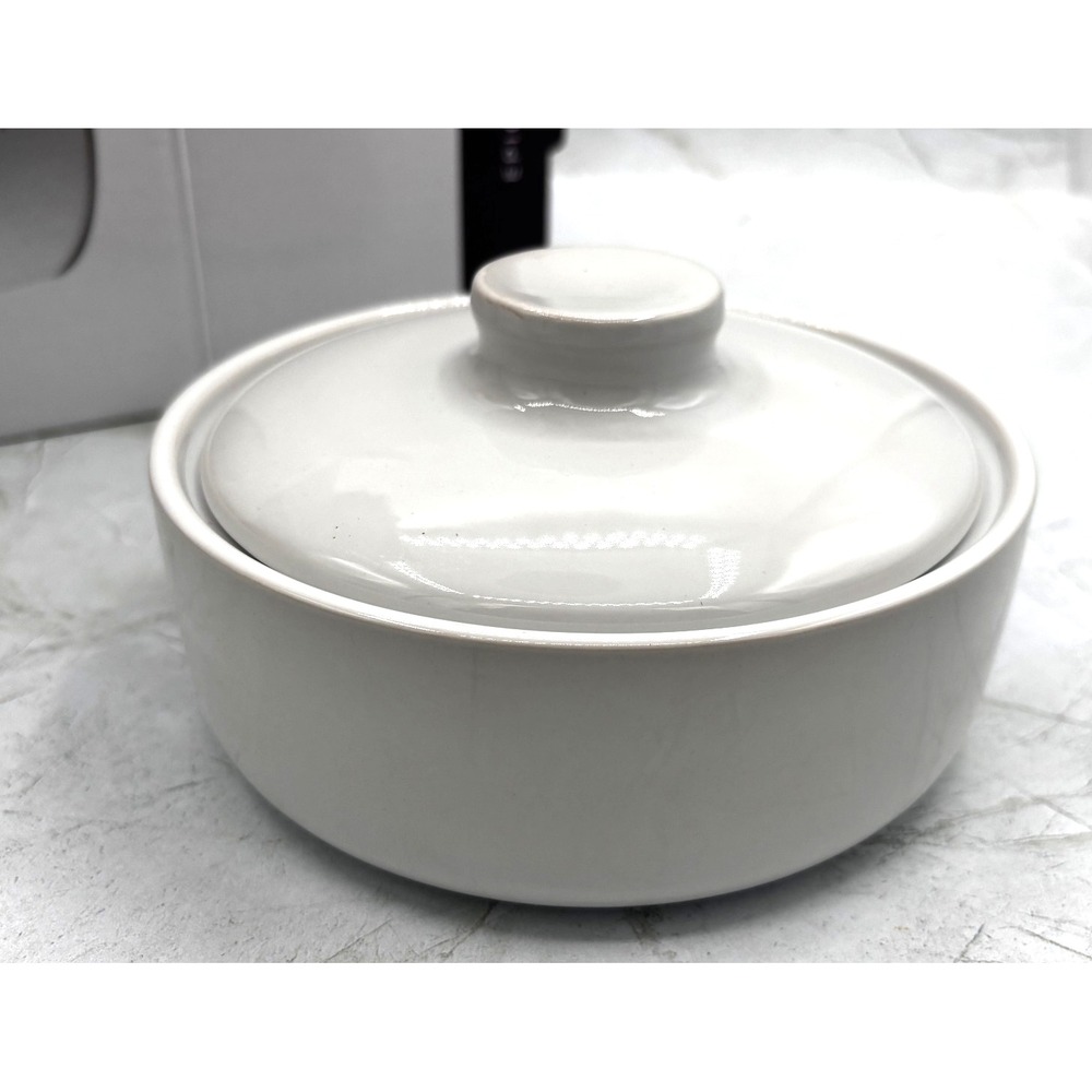 Epicure Stoneware 6"‎ Baking Dish w/ Lid 2.5c Oven To Table White Dips Brie NIB